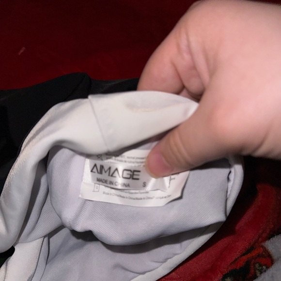 Elegant Black and White Bikini Set - Picture 3 of 6